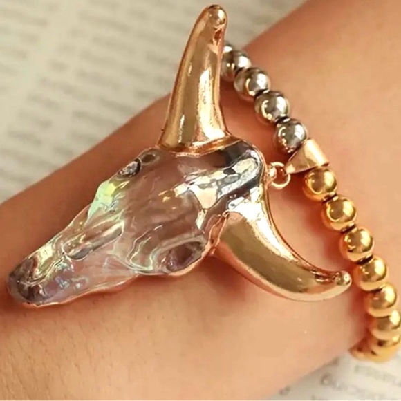“Crystal Bull” Horned Gothic Skull Cow Heifer Longhorn Western Country Bracelet - Picture 1 of 9